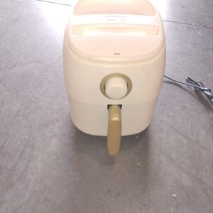 Compact White Air Fryer with Gold Accents